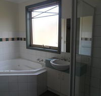 Australian Home Away  Box Hill 32 - Surfers Paradise Gold Coast