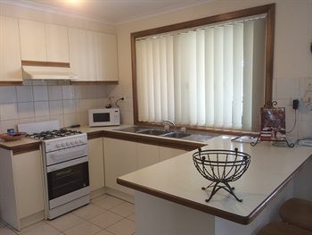 Australian Home Away @ Doncaster Andersons Creek 2 - Surfers Paradise Gold Coast 7