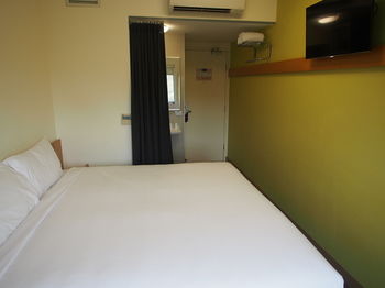 Ibis Budget Sydney Olympic Park - Surfers Paradise Gold Coast 17