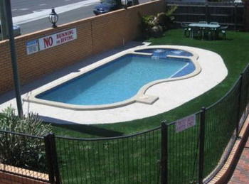 Carnegie Motor Inn - Surfers Paradise Gold Coast 2