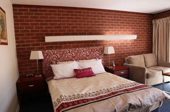 Carnegie Motor Inn - Surfers Paradise Gold Coast 7
