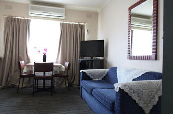 Carnegie Motor Inn - Surfers Paradise Gold Coast 13