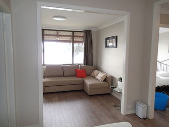 Dungowan Waterfront Apartments - Surfers Paradise Gold Coast 9