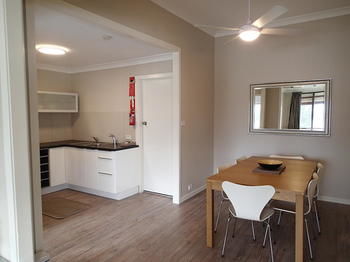 Dungowan Waterfront Apartments - Surfers Paradise Gold Coast 12