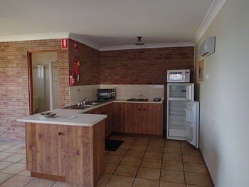 Dungowan Waterfront Apartments - Surfers Paradise Gold Coast 21