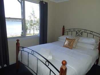 Dungowan Waterfront Apartments - Surfers Paradise Gold Coast 185