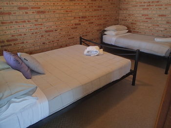 Dungowan Waterfront Apartments - Surfers Paradise Gold Coast 191