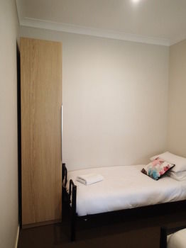 Dungowan Waterfront Apartments - Surfers Paradise Gold Coast 225