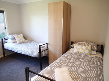 Dungowan Waterfront Apartments - Surfers Paradise Gold Coast 230