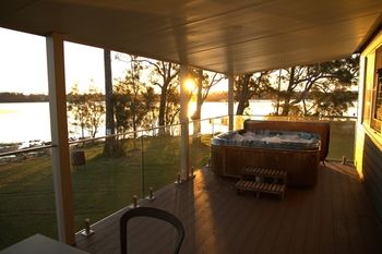 Dungowan Waterfront Apartments - Surfers Paradise Gold Coast 251
