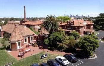 Yarra House Campus Summer Stays - Surfers Paradise Gold Coast 11