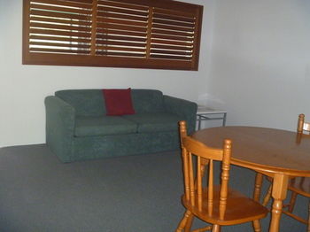 Chez Noosa Resort Motel - Surfers Paradise Gold Coast 24