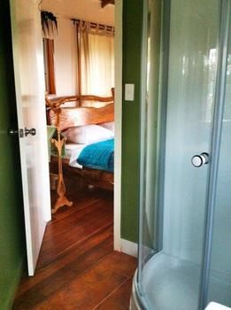Uluramaya Retreat Cabins - Surfers Paradise Gold Coast 5