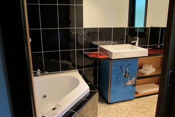Cherryblossom B&B - Surfers Paradise Gold Coast 24