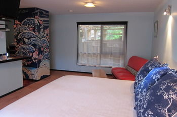 Cherryblossom B&B - Surfers Paradise Gold Coast 26