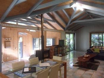 Treetops Accommodation Montville - Surfers Paradise Gold Coast 2