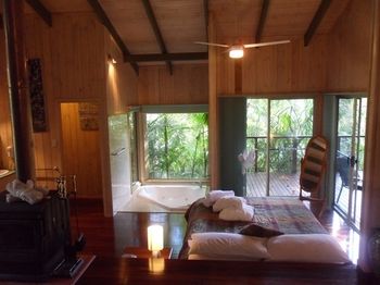 Treetops Accommodation Montville - Surfers Paradise Gold Coast 69