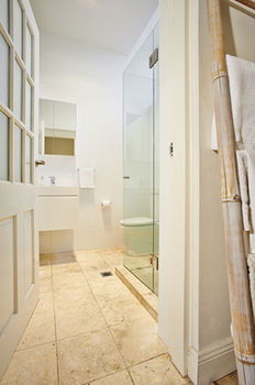 Bondi Beach House - Surfers Paradise Gold Coast 21