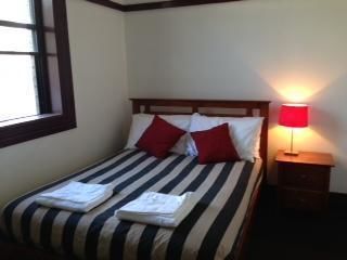 The Cooks Hill Hotel - Surfers Paradise Gold Coast 0