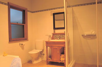 Woollamia Village Retreat - Surfers Paradise Gold Coast 26