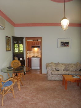 Woollamia Village Retreat - Surfers Paradise Gold Coast 32