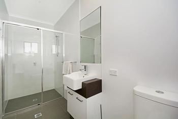 Cooroy Luxury Motel Apartments Noosa - Surfers Paradise Gold Coast 0