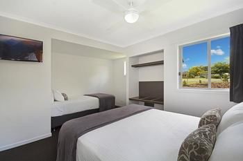 Cooroy Luxury Motel Apartments Noosa - Surfers Paradise Gold Coast 7