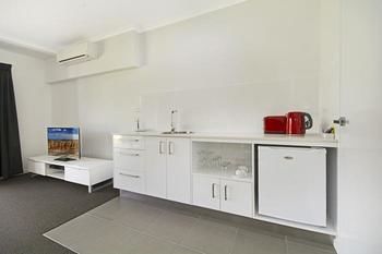Cooroy Luxury Motel Apartments Noosa - Surfers Paradise Gold Coast 14