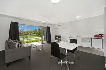 Cooroy Luxury Motel Apartments Noosa - Surfers Paradise Gold Coast 16