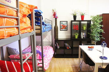 OziHouse South Yarra - Surfers Paradise Gold Coast 23