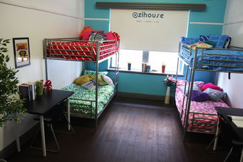 OziHouse South Yarra - Surfers Paradise Gold Coast 25