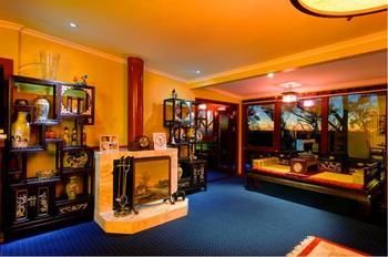 Mt Dandenong Imperial Retreat - Surfers Paradise Gold Coast 5