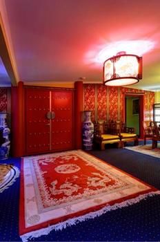 Mt Dandenong Imperial Retreat - Surfers Paradise Gold Coast 13