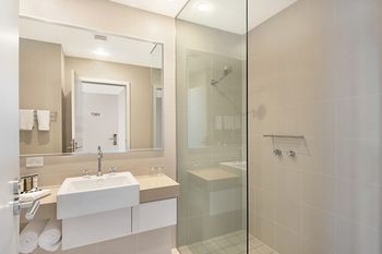 Magenta Studio Room - Surfers Paradise Gold Coast 10