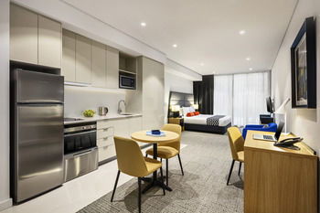 Quest St Leonards - Surfers Paradise Gold Coast 1