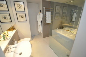 Camperdown 608 St Furnished Apartment - Surfers Paradise Gold Coast 1