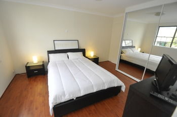 Balmain 2 Mont Furnished Apartment - Surfers Paradise Gold Coast 4