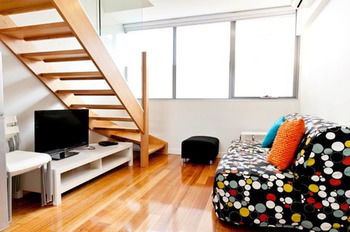Position Perfect - Surfers Paradise Gold Coast 15