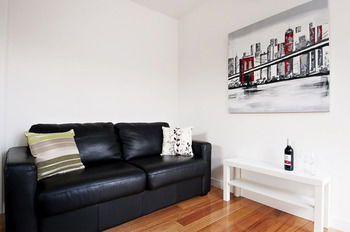 Position Perfect - Surfers Paradise Gold Coast 24