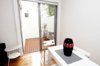 Position Perfect - Surfers Paradise Gold Coast 28