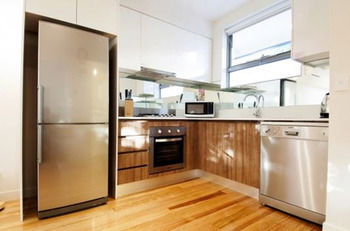 Position Perfect - Surfers Paradise Gold Coast 29