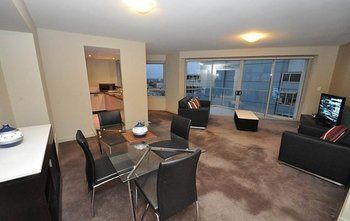 North Sydney 2207 Ber Furnished Apartment - Surfers Paradise Gold Coast 2