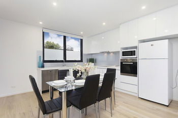 Windsor Townhouse Villa - Surfers Paradise Gold Coast 3