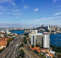 Meriton Serviced Apartments North Sydney - Surfers Paradise Gold Coast