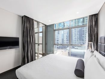 Meriton Serviced Apartments North Sydney - Surfers Paradise Gold Coast 2