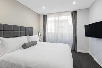Meriton Serviced Apartments North Sydney - Surfers Paradise Gold Coast 12