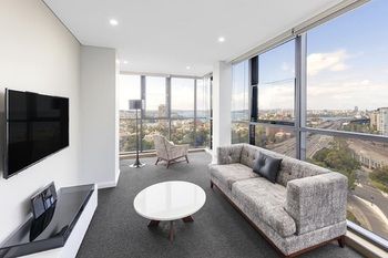 Meriton Serviced Apartments North Sydney - Surfers Paradise Gold Coast 14