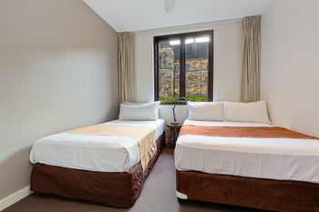 Sydney Space - Surfers Paradise Gold Coast 10