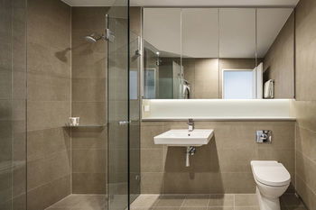 Quest Dandenong Central - Surfers Paradise Gold Coast 1