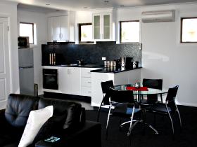Rosie's Cottage And Town House - Surfers Paradise Gold Coast 0